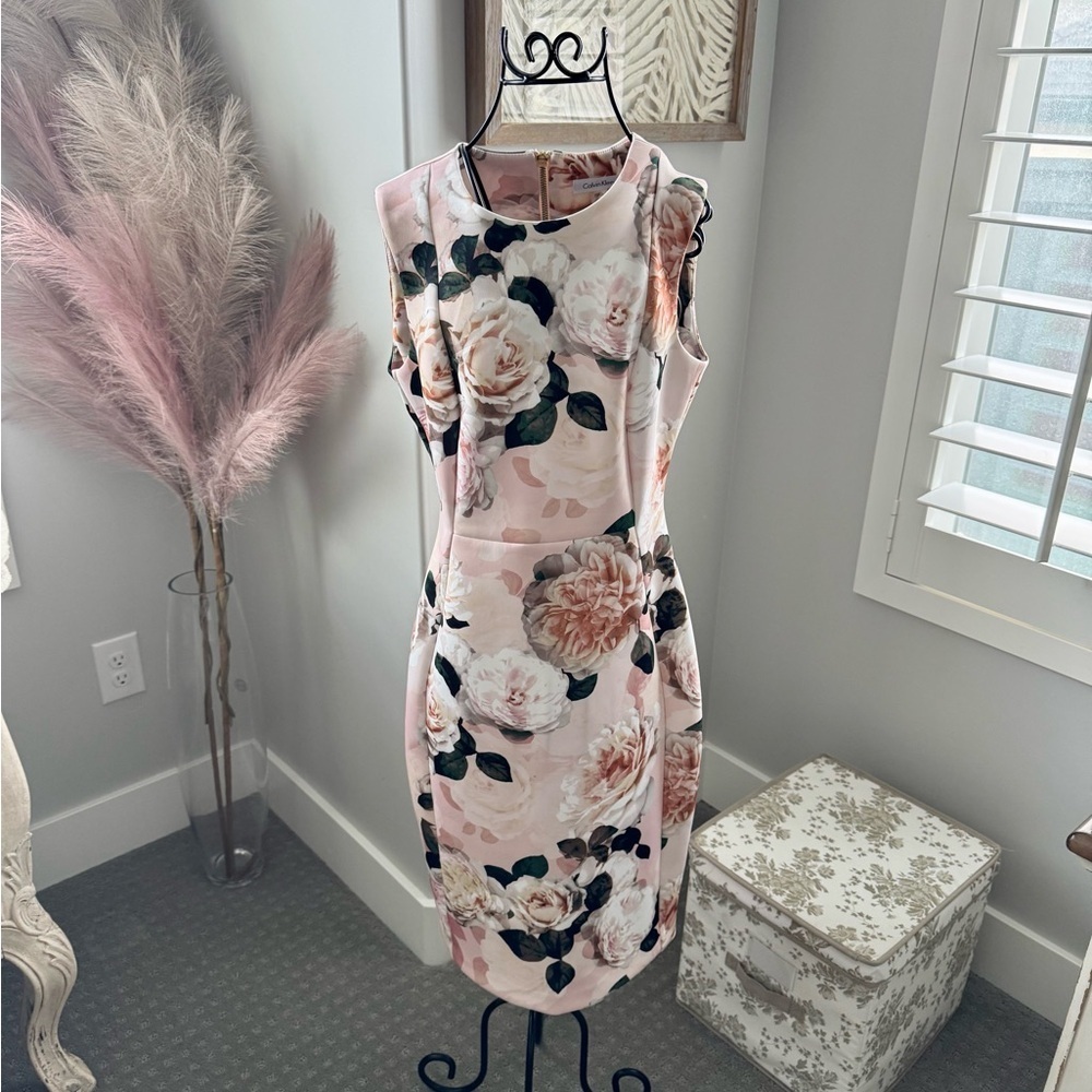Women’s Calvin Klein pink floral scuba dress size 4